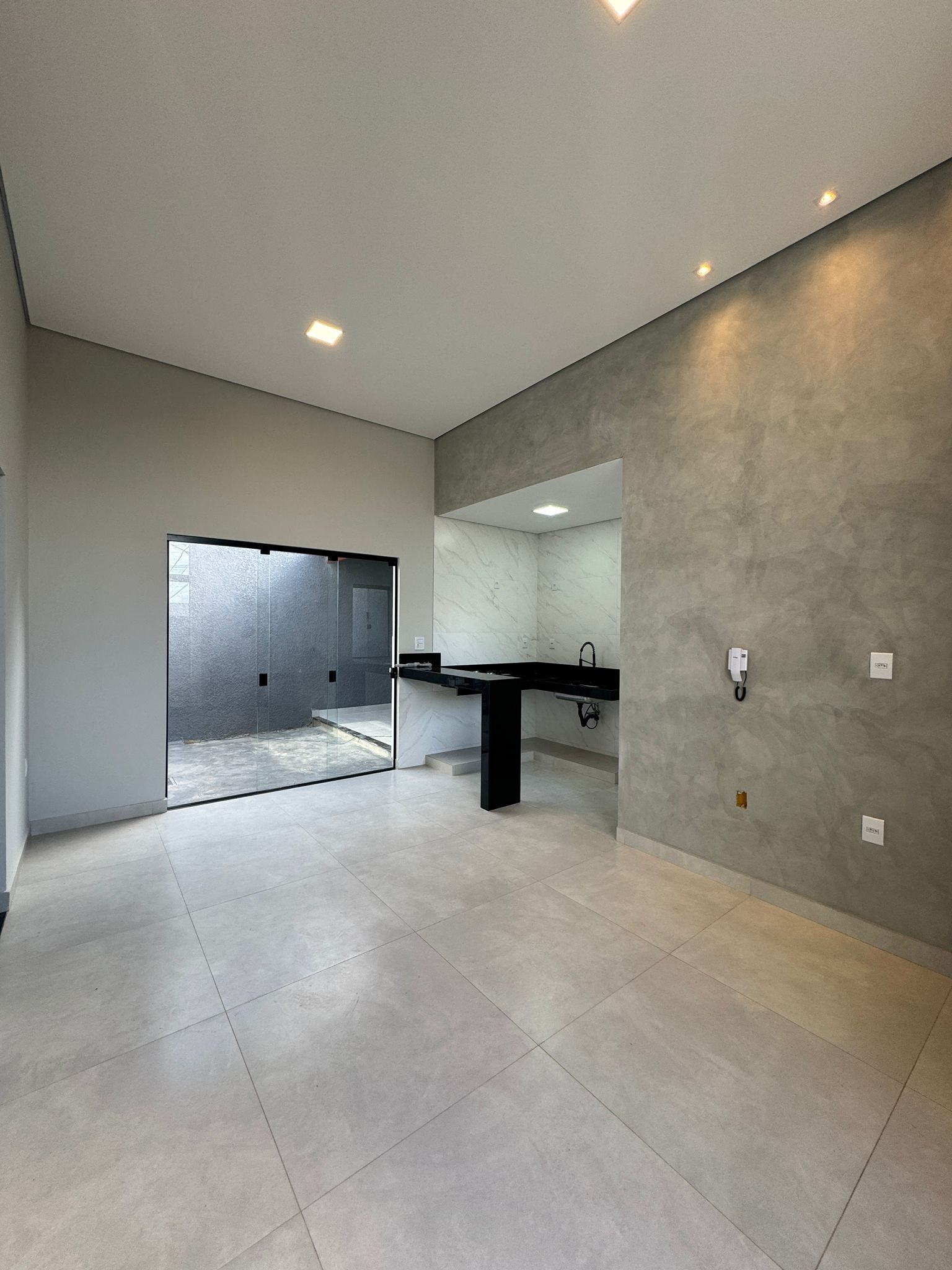 VENDO MARAVILHOSA CASA-NO NOVA SERRANA